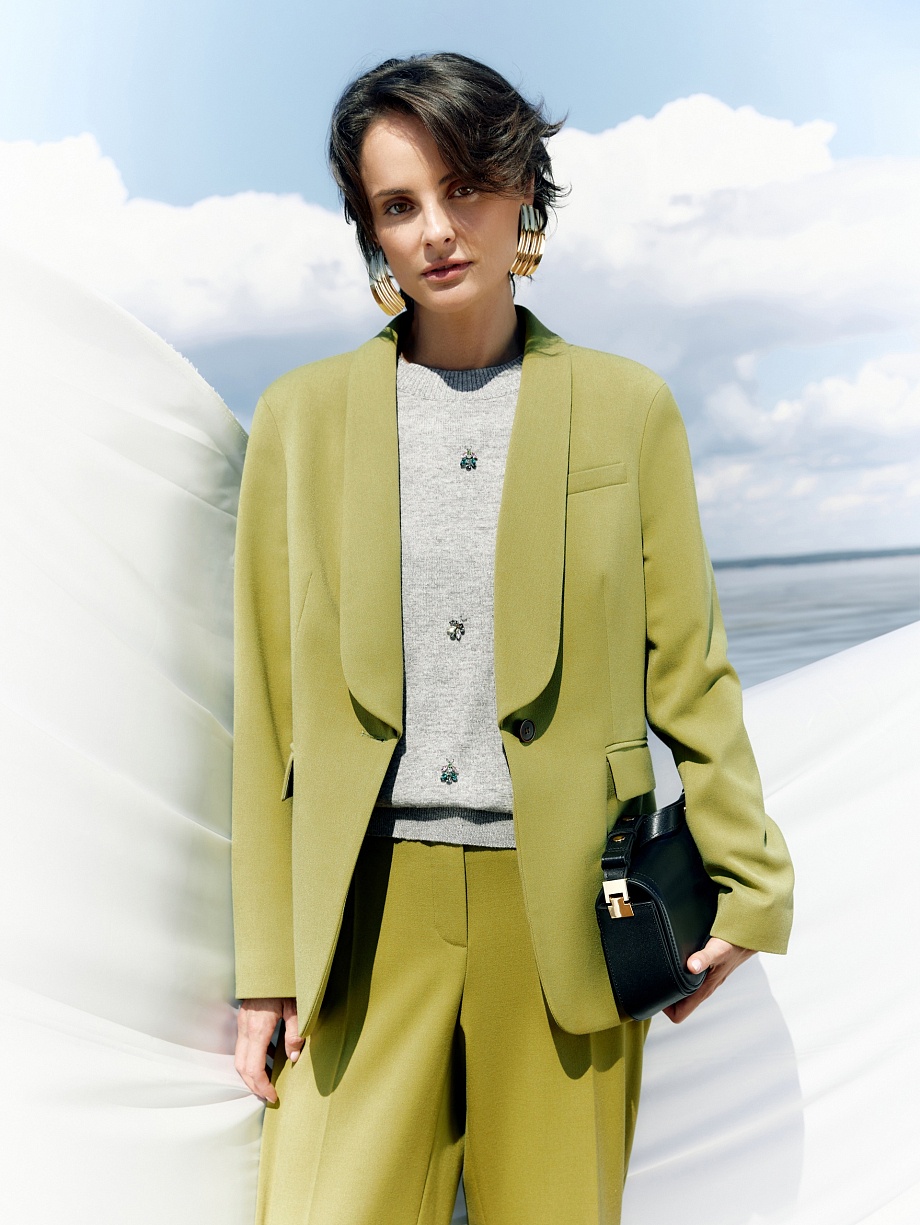 Жакет из костюмной ткани с воротником шалька