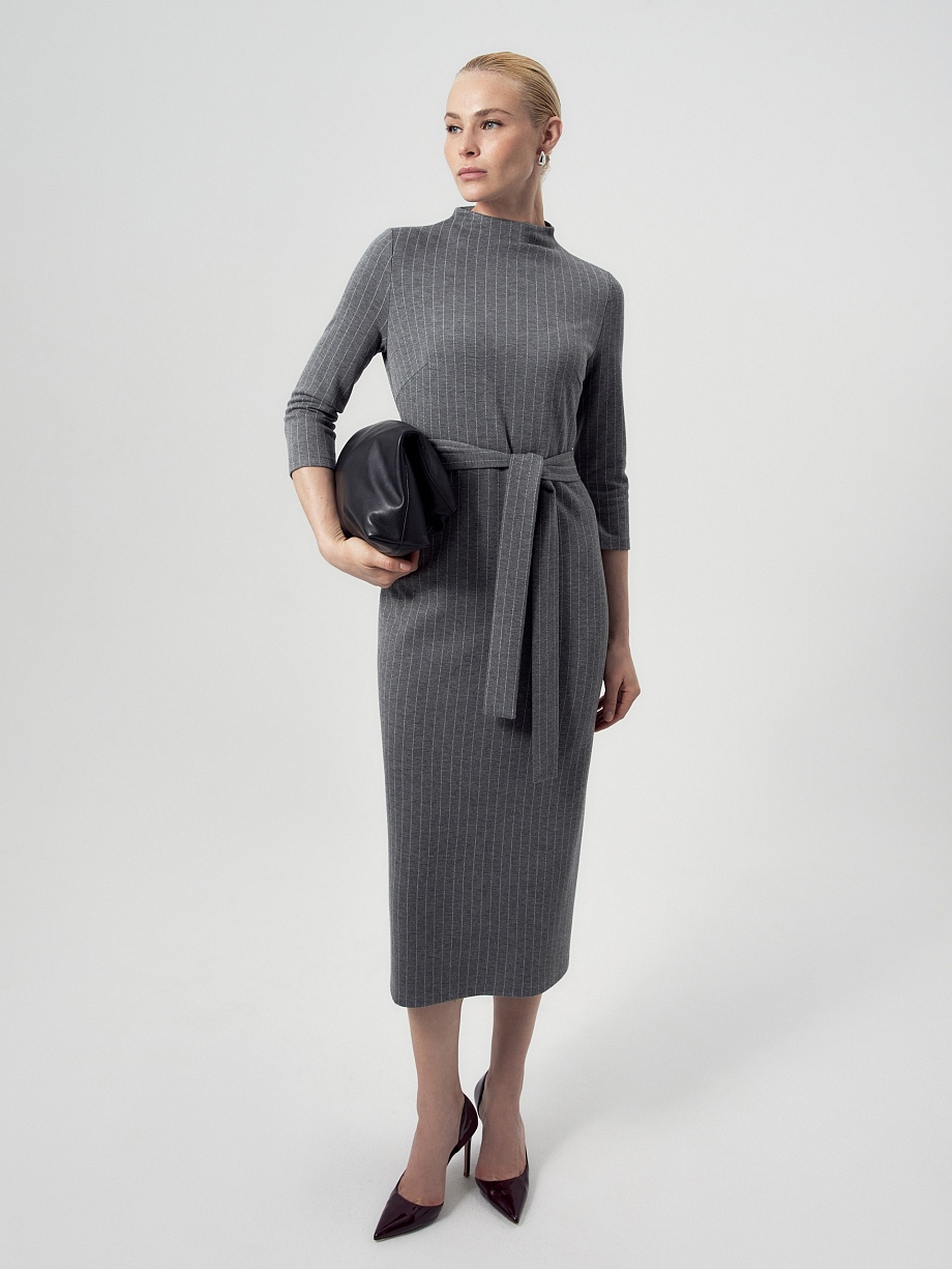 Трикотажное платье миди