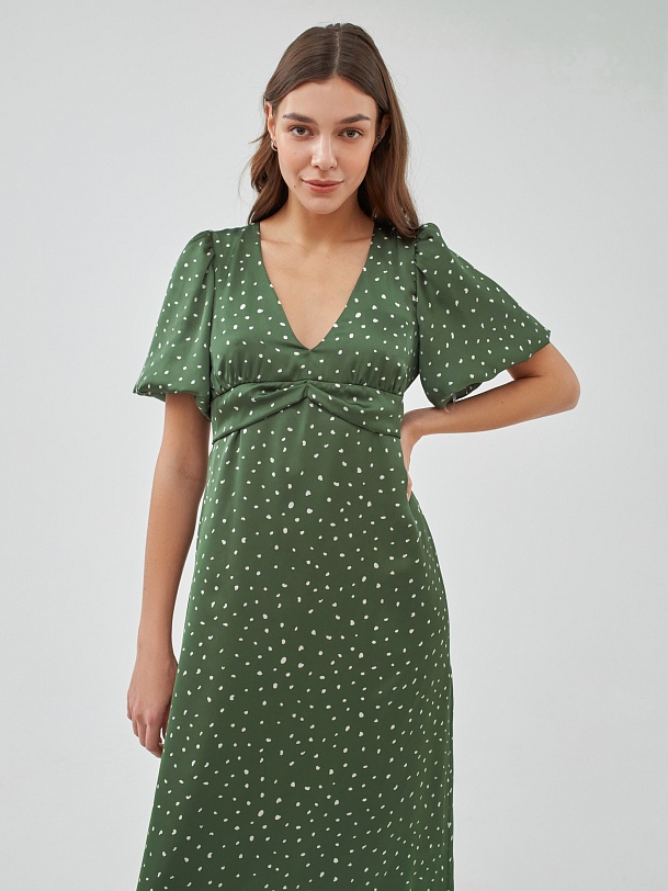 Платье в горошек с рукавами-буфами