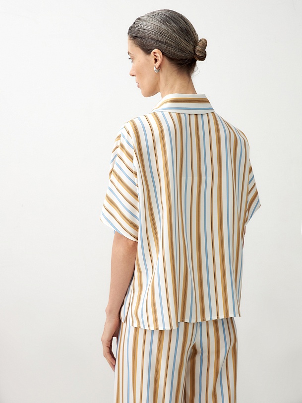 Свободная летняя рубашка из вискозы