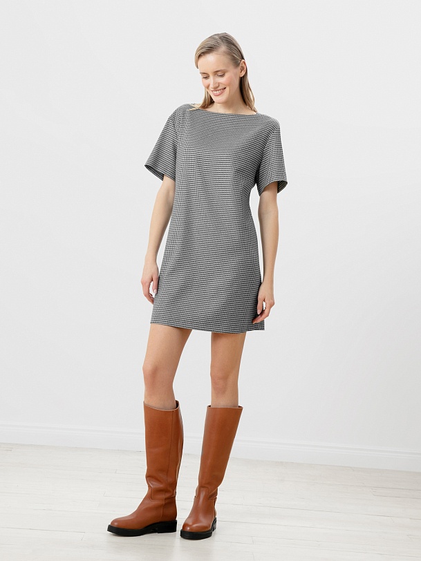 Платье из костюмной ткани длины мини