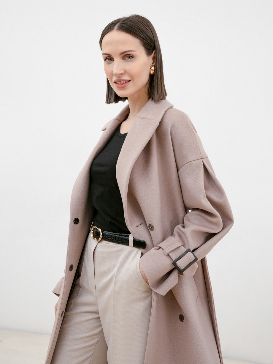 Шерстяное пальто приталенное с мембраной