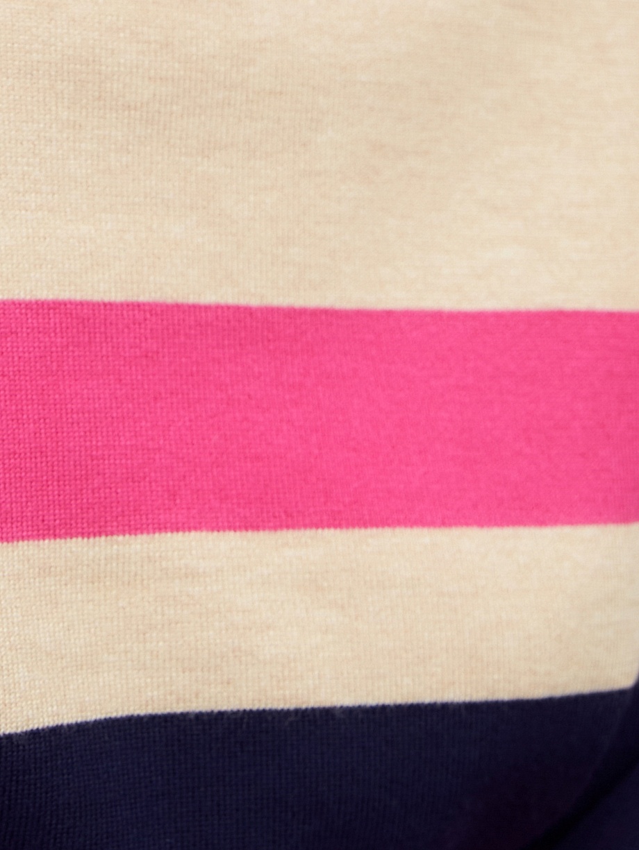 Водолазка из вискозы в яркую полоску