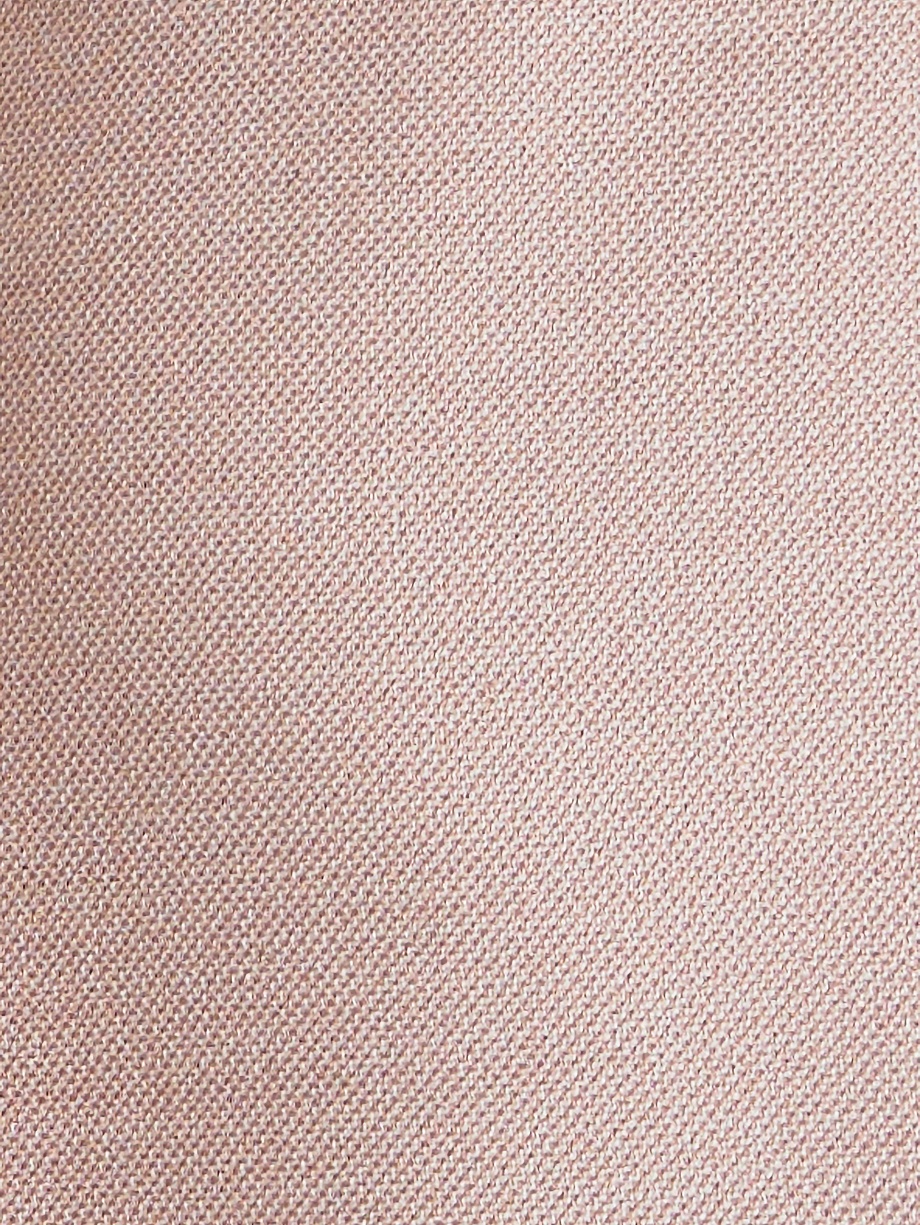 Платье пудрового цвета с поясом