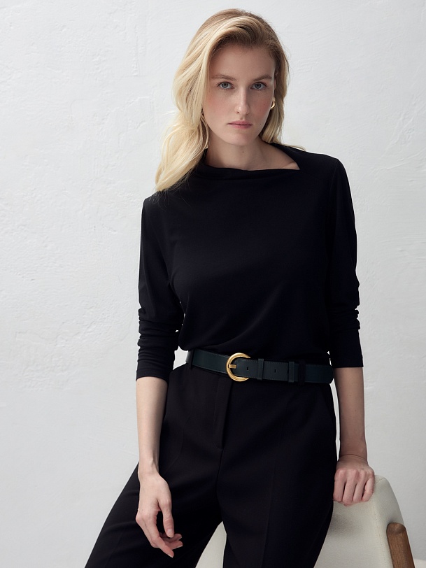 Джемпер из тонкого гладкого трикотажа