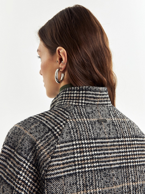 Полупальто из шерсти с мембраной и утеплённой спинкой