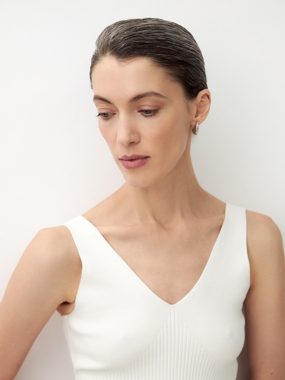 Кроп-топ на бретелях