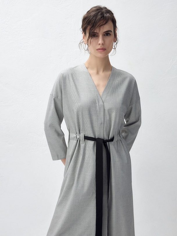 Платье миди из вискозной костюмной ткани