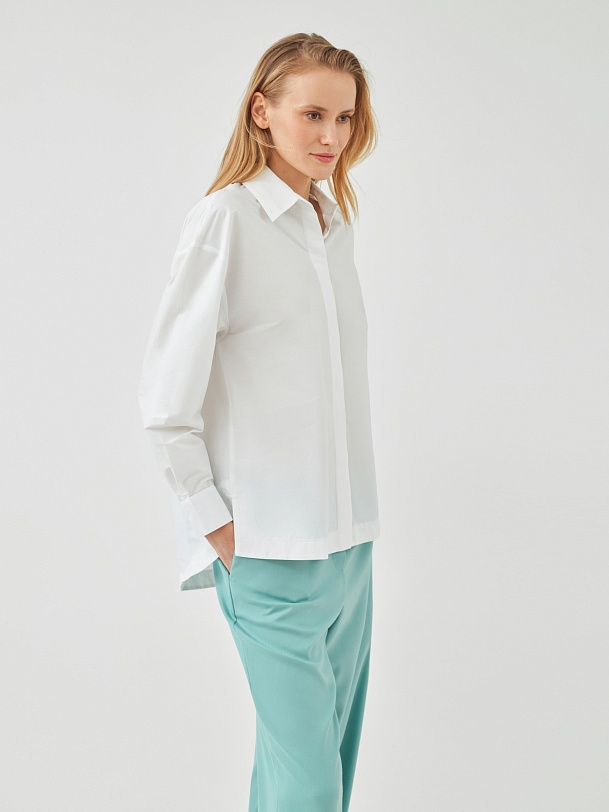 Женская белая рубашка с длинным рукавом