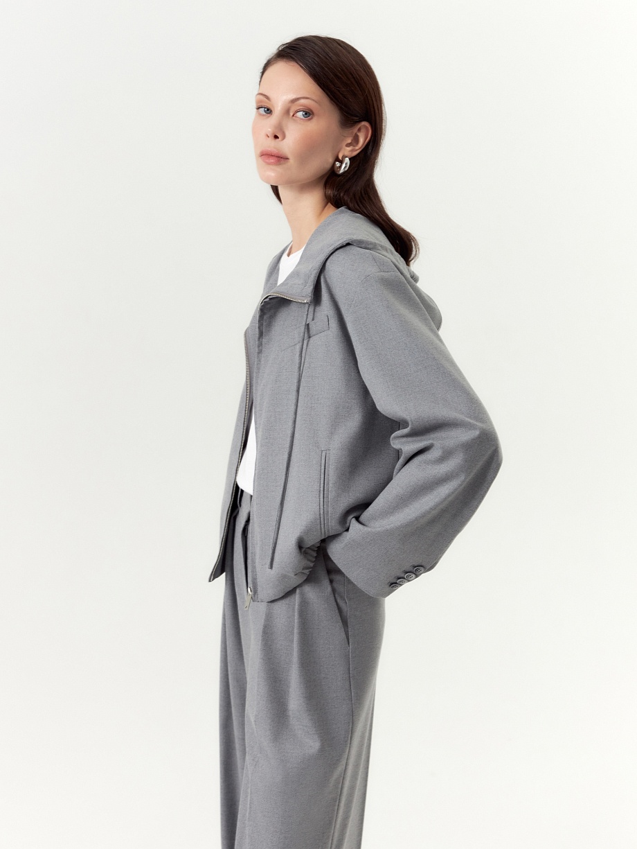 Жакет-бомбер на молнии