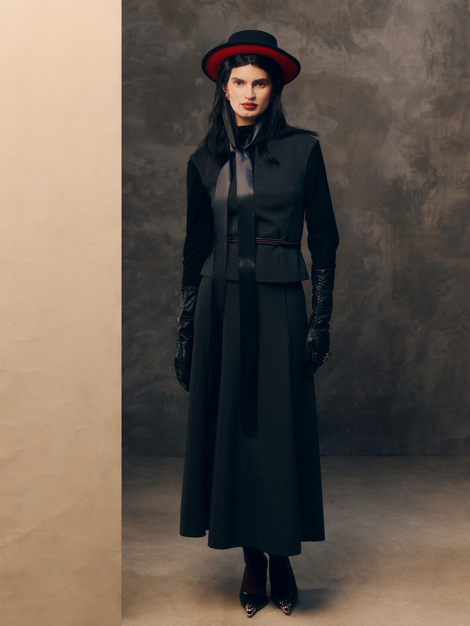 Юбка-трапеция с открытыми срезами