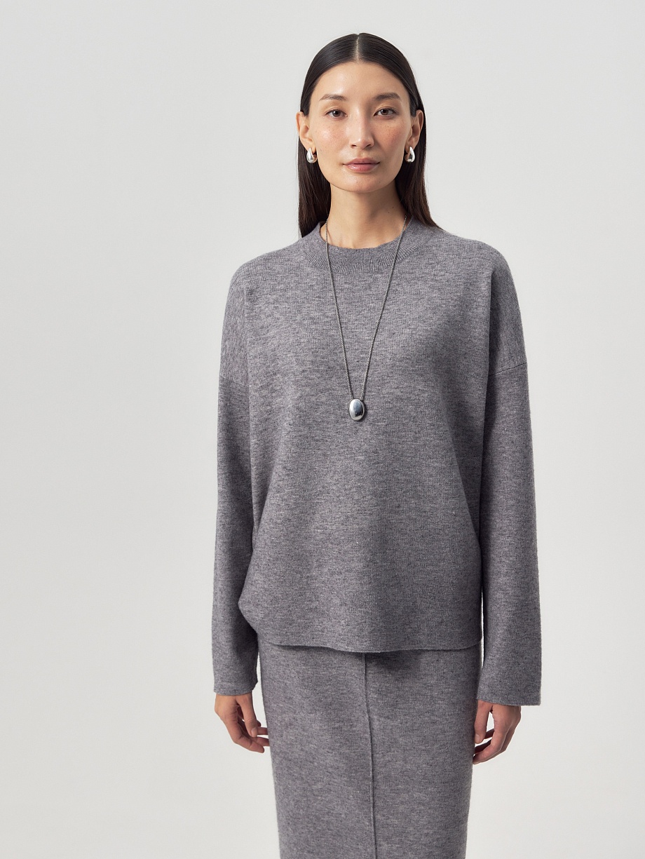 Джемпер из вискозной пряжи