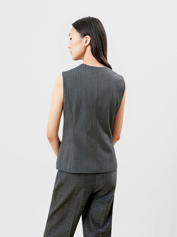 Жилет из костюмной ткани