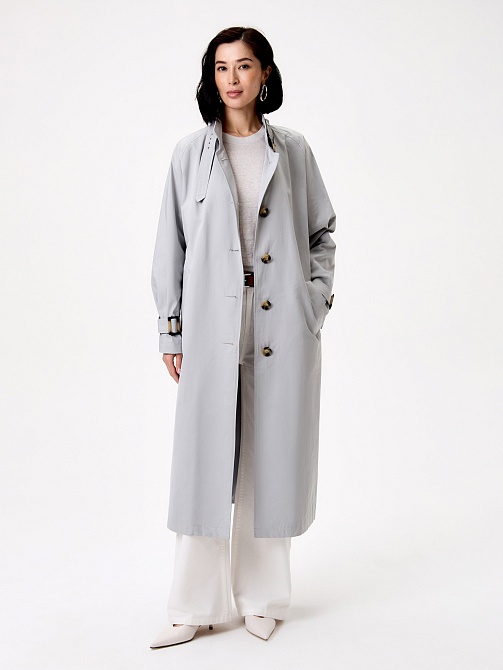 Непромокаемый тренч с высоким воротником