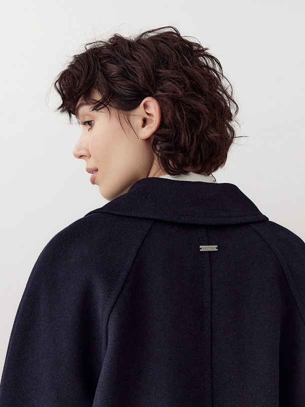 Двубортное пальто-кокон с мембраной