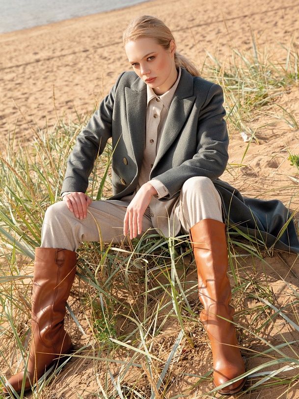 Двубортное шерстяное пальто с мембраной