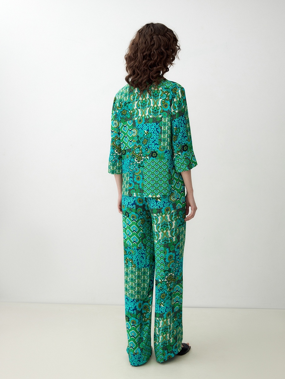 Летняя блуза из вискозы на пуговицах