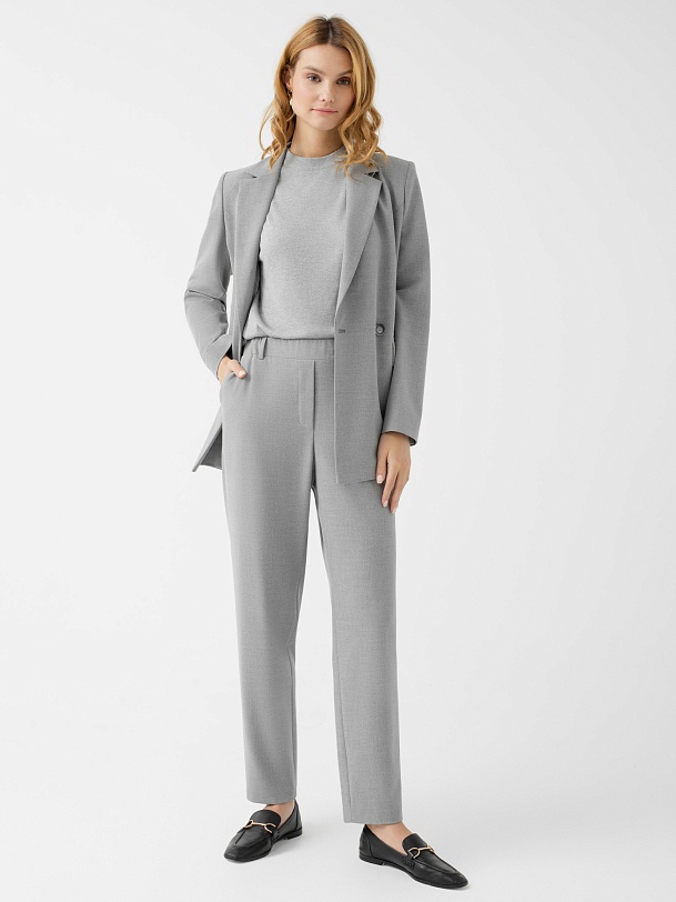 Брюки серые зауженные к низу