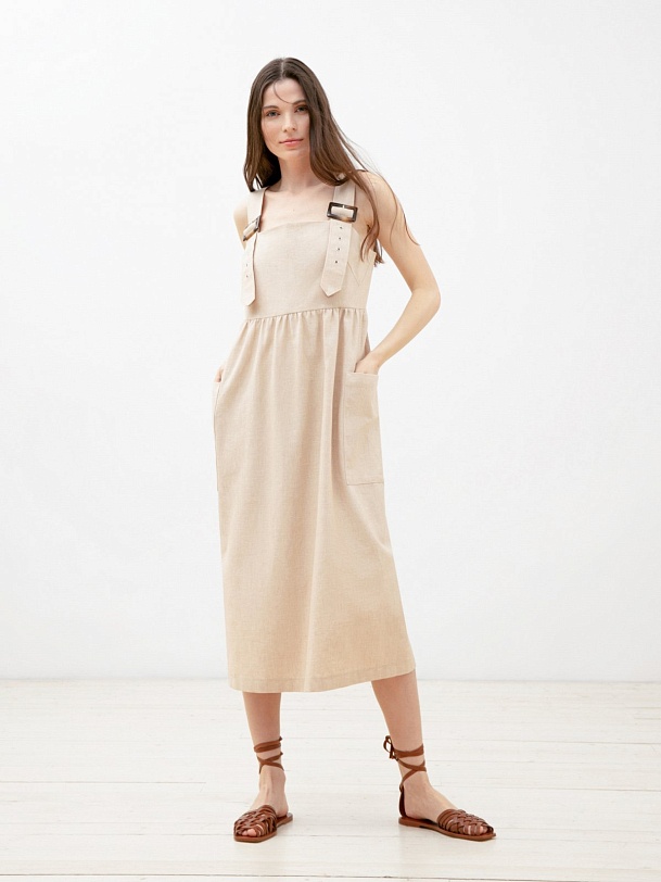 Платье на бретельках летнее