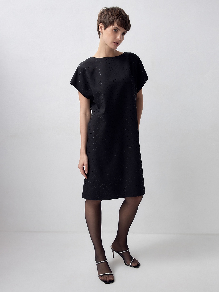 Платье-кокон с коротким рукавом