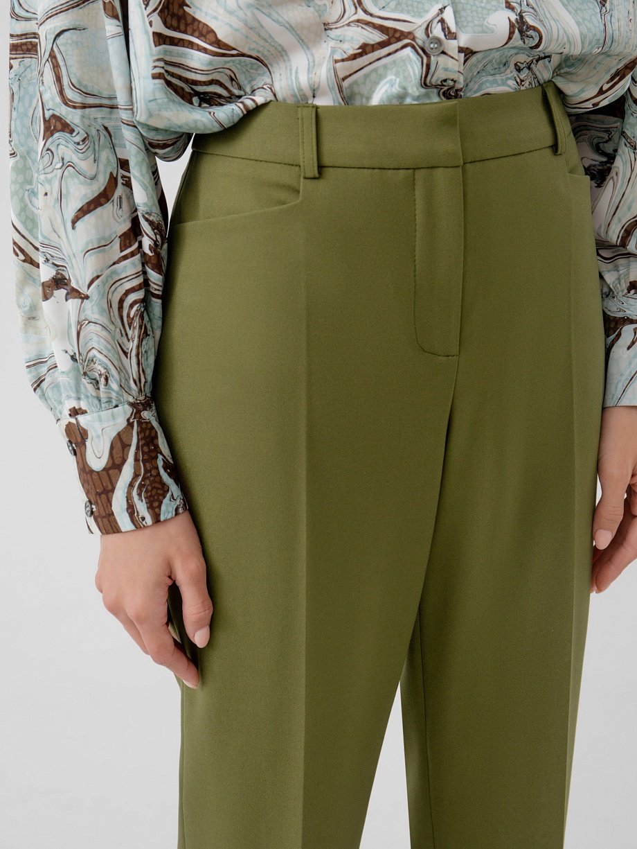 Классические брюки прямого силуэта