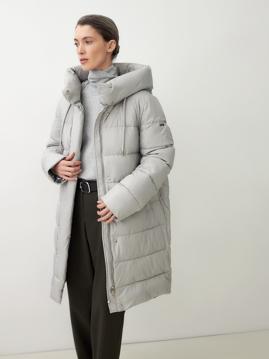 Пальто зимнее стеганое с капюшоном