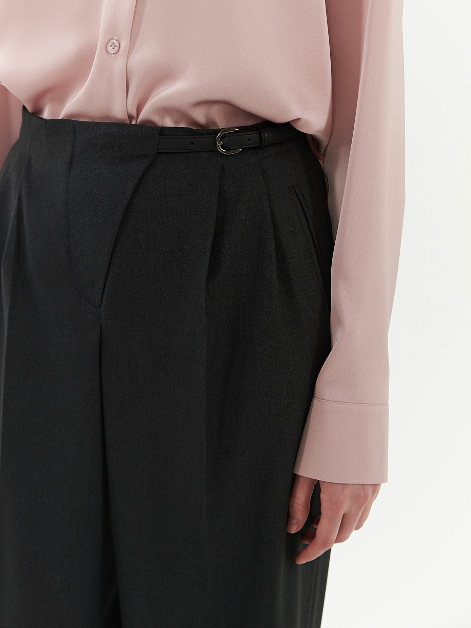 Широкие брюки с асимметричным гульфиком и складками