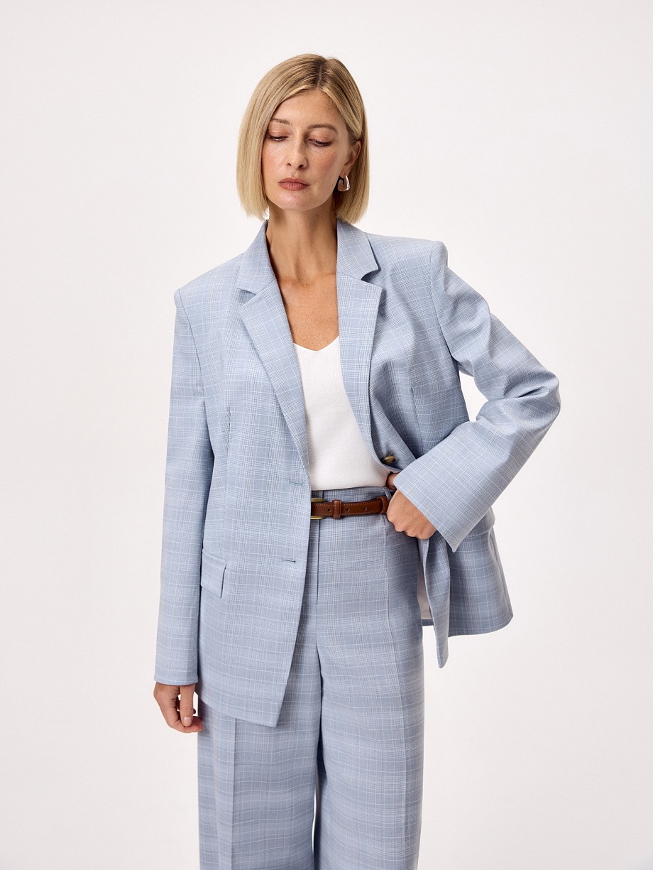 Удлиненный жакет в мужском стиле 