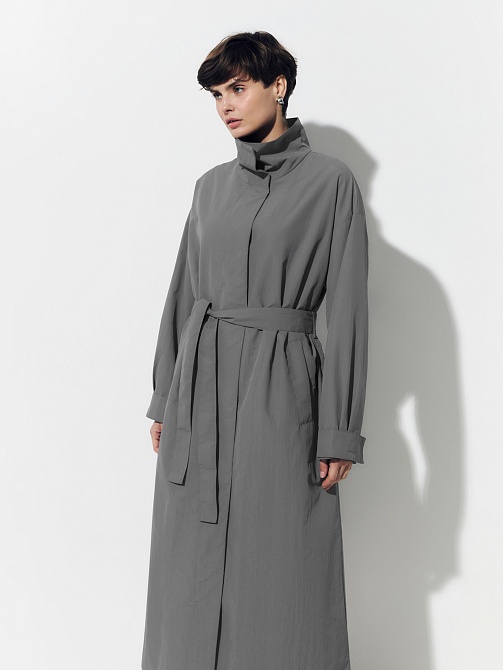 Непромокаемый плащ прямого силуэта