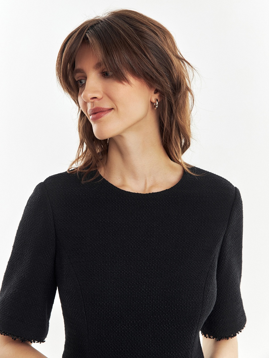 Приталенное платье из буклированной хлопковой ткани