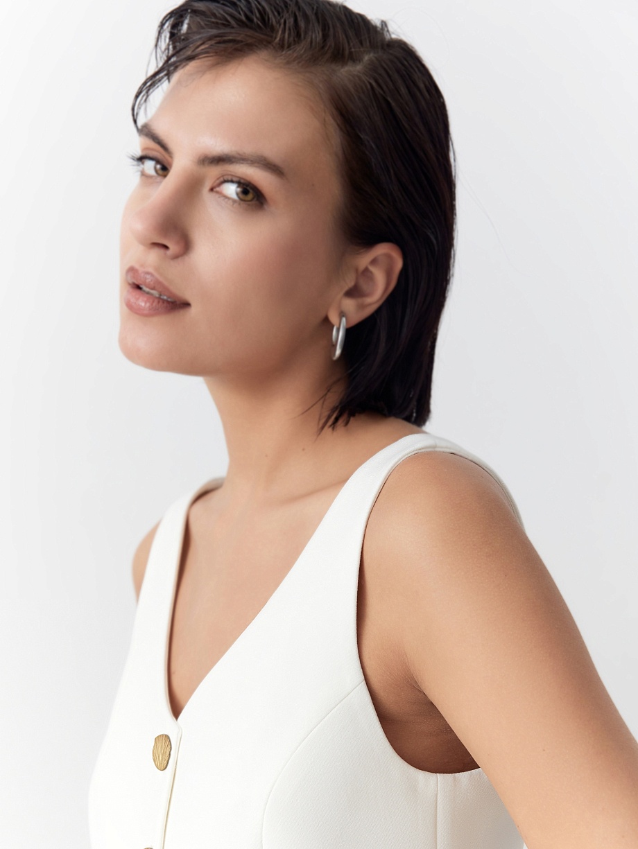 Прилегающий жилет из костюмной ткани