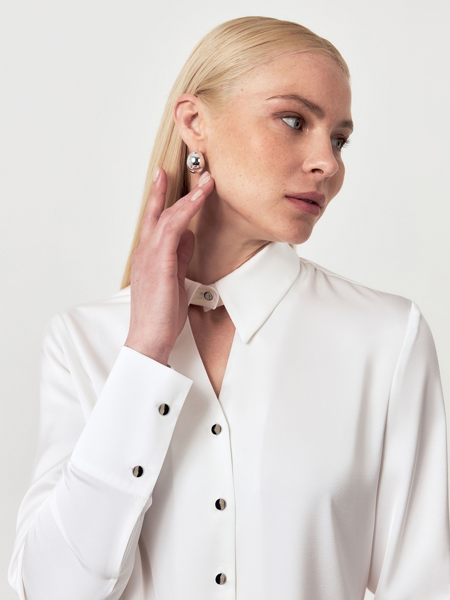 Блуза из атласа