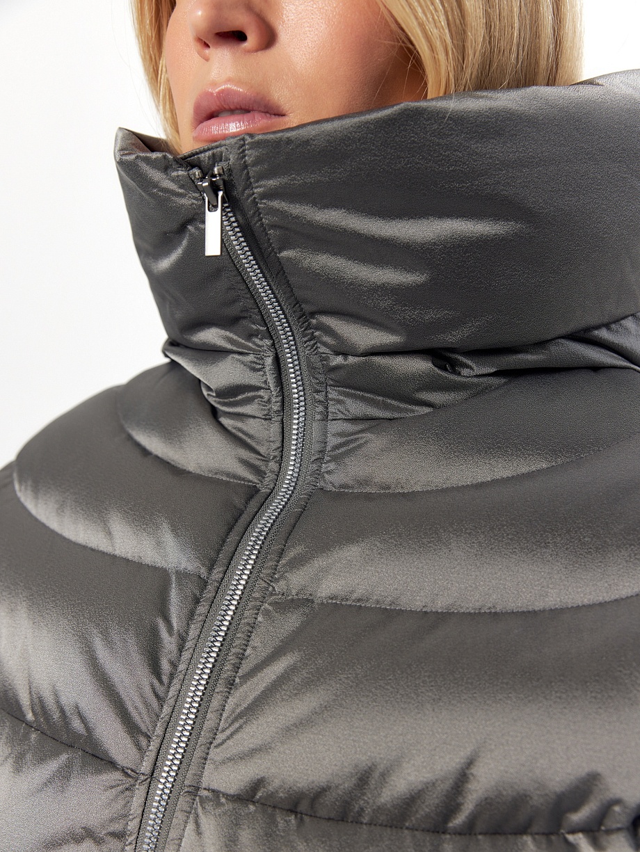 Укороченный пуховик с утеплителем 90% пух и 10% перо