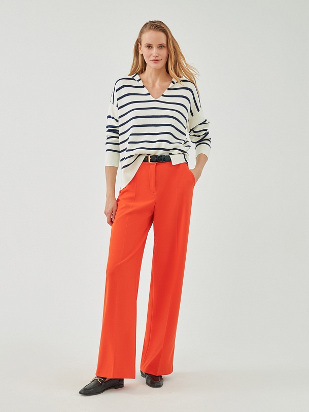 Джемпер с V-образным вырезом и воротником апаш