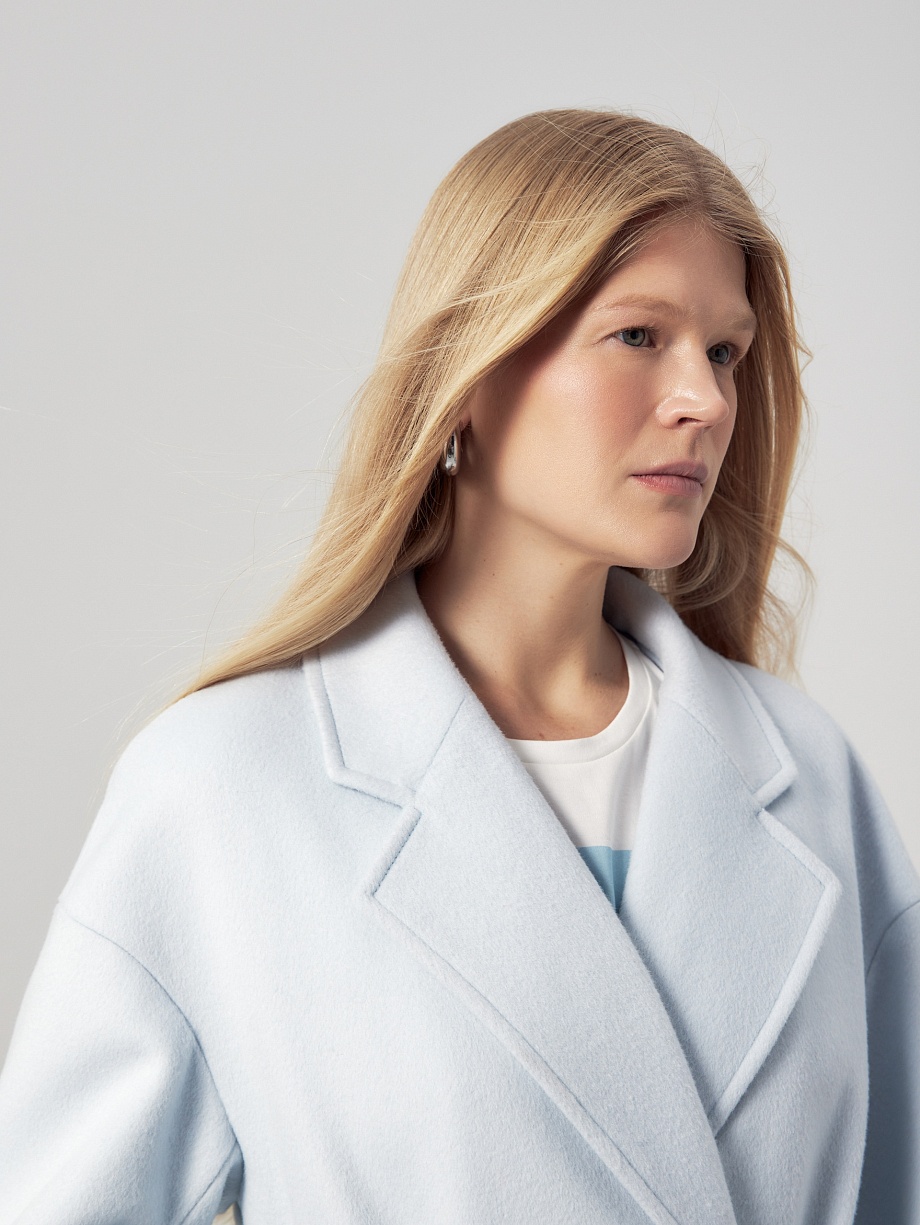 Демисезонное пальто из шерсти с мембраной