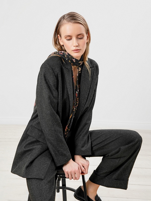 Двубортный жакет с поясом