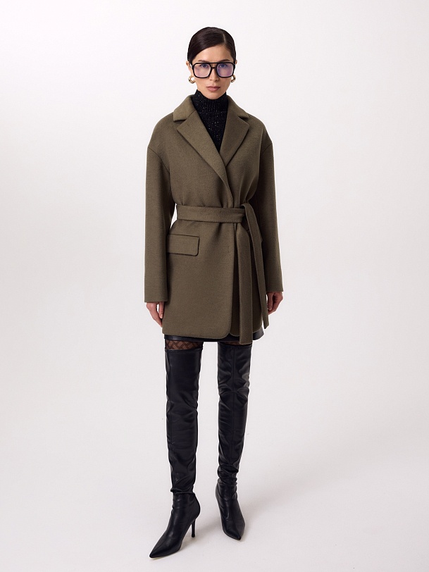 Демисезонное полупальто из шерсти