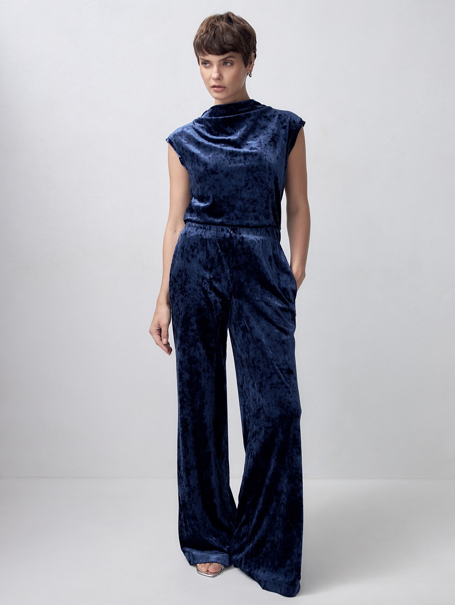 Джемпер без рукавов из бархатистой ткани