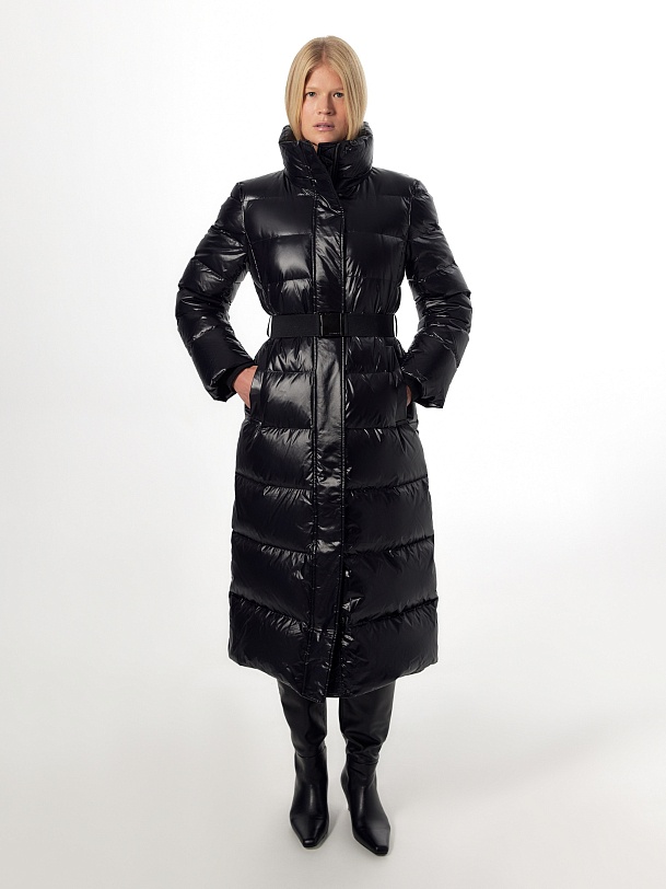 Пуховик с мембраной и утеплителем 90% пух и 10% перо и капюшоном