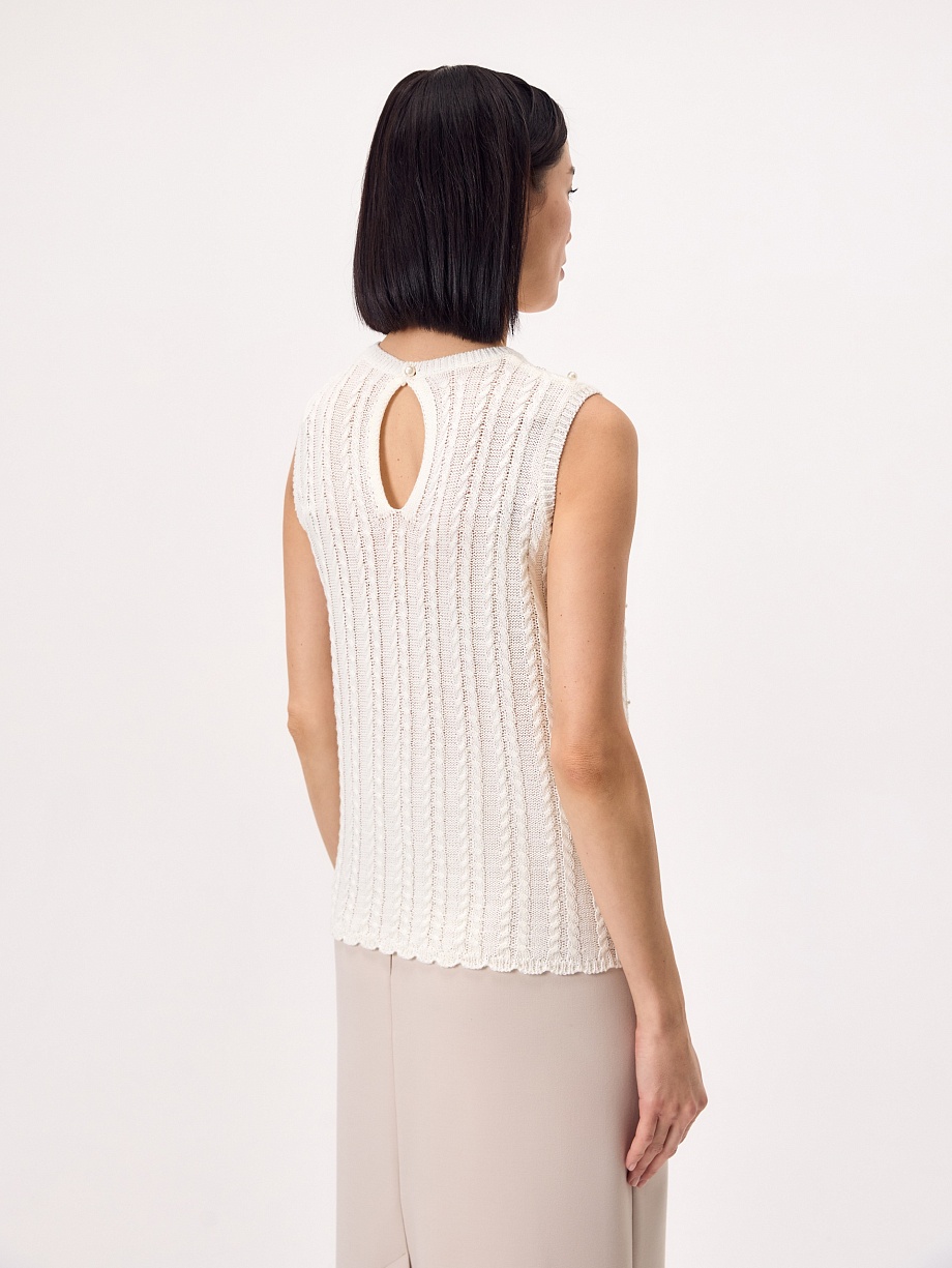 Жилет из вискозной пряжи с жемчужными бусинами