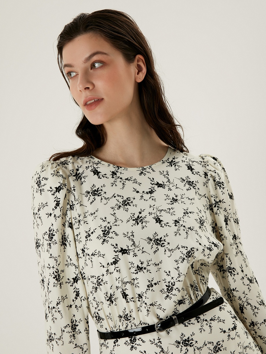 Приталенное платье миди из вискозы