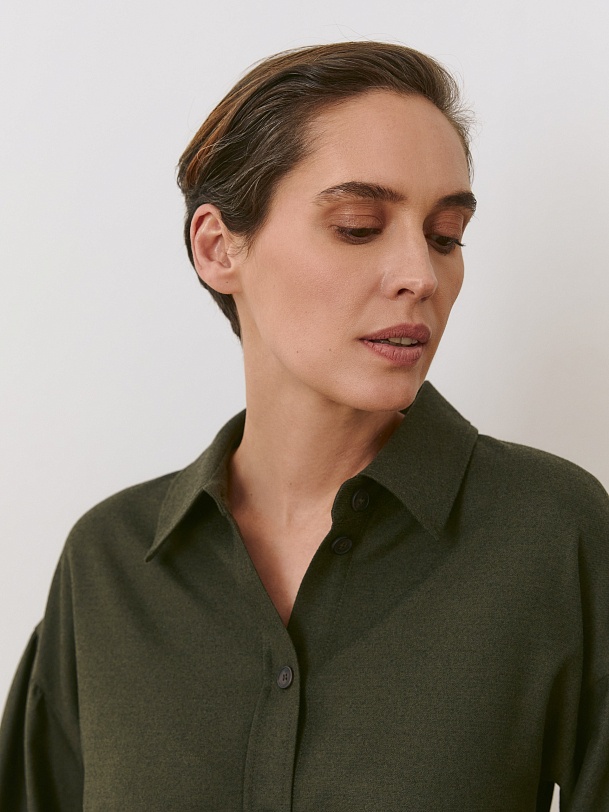 Платье-рубашка цвета хаки