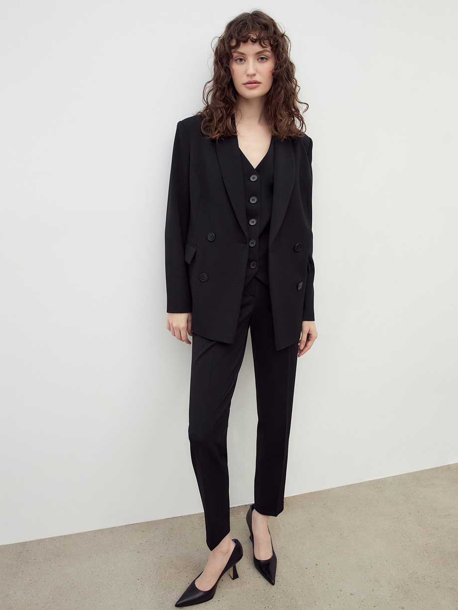 Классический двубортный жакет из костюмной ткани