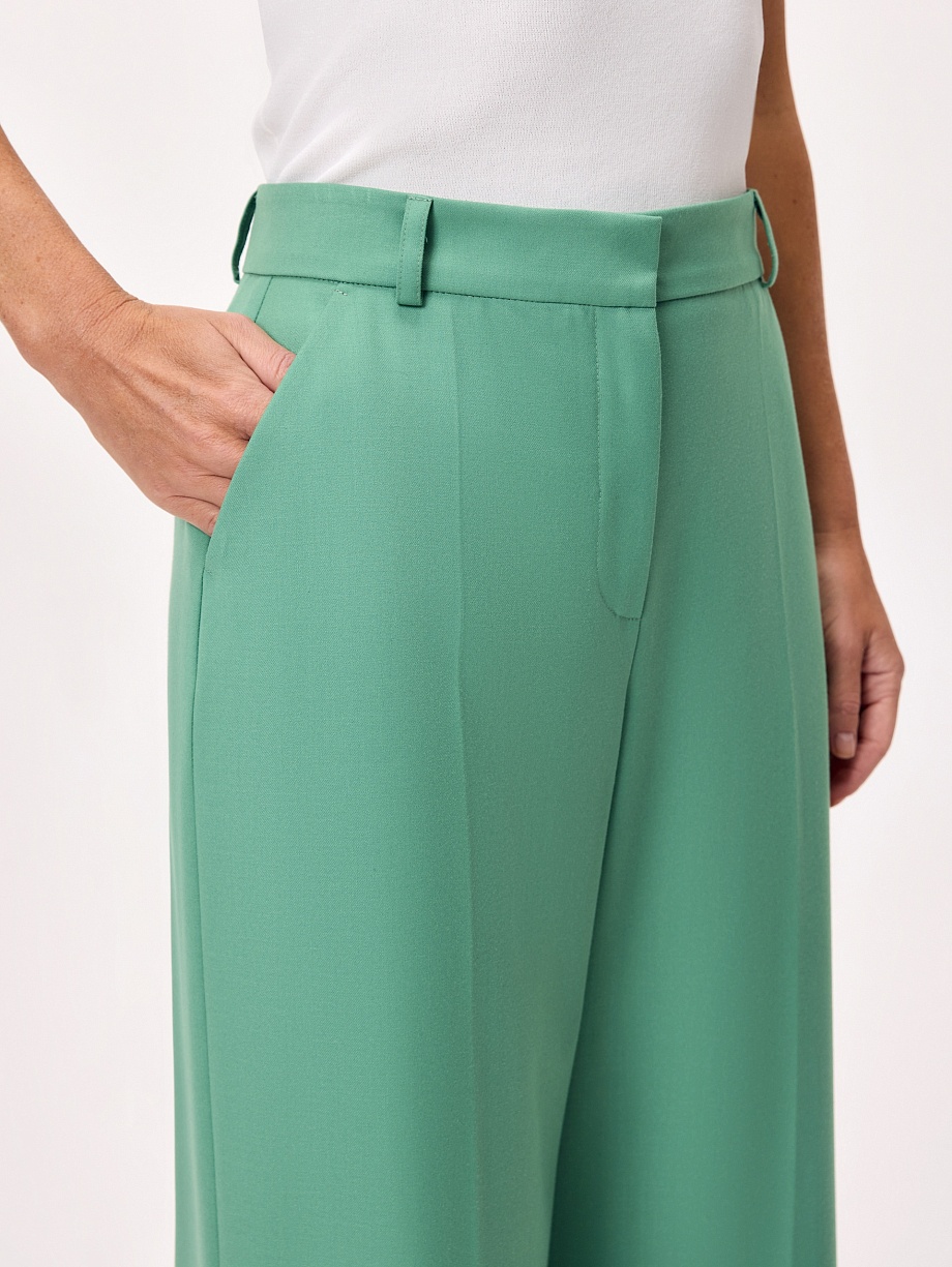 Прямые брюки из костюмной ткани с вискозой