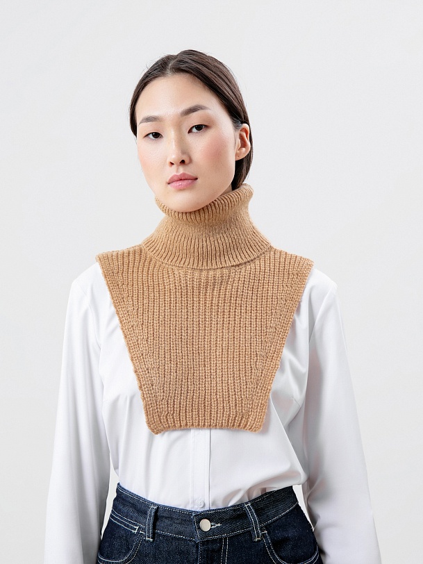 Манишка цвета карамель