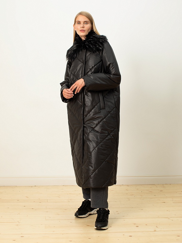 Пальто зимнее с мембраной и отстегивающимся воротником