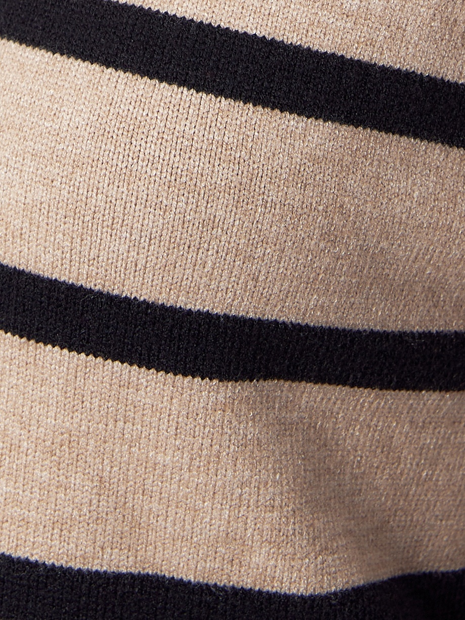 Джемпер из вискозы с шерстью