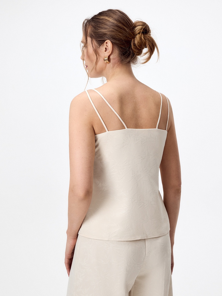 Топ из вискозы на тонких бретелях