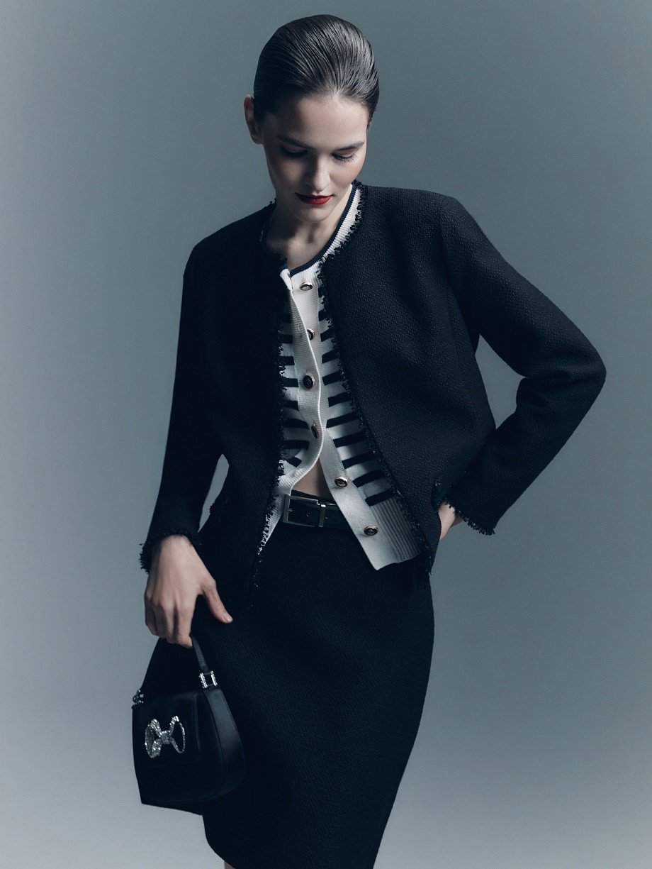 Прямой укороченный жакет из буклированной хлопковой ткани