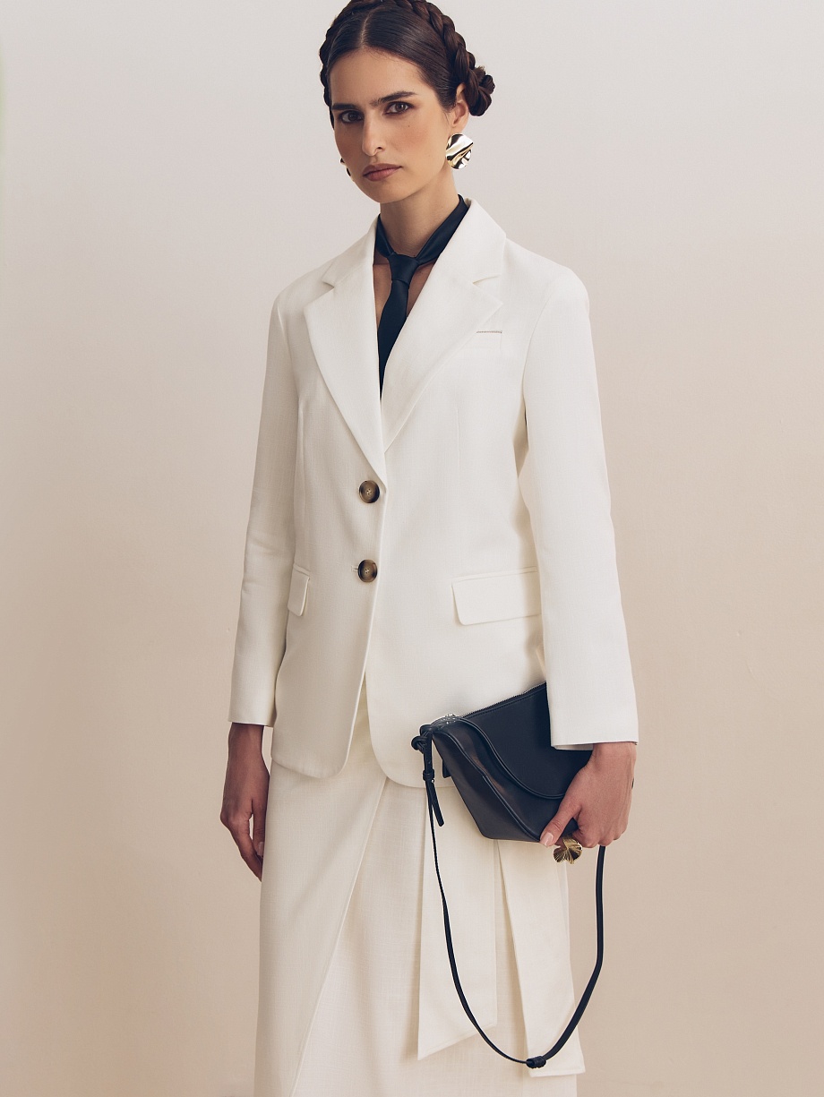 Белый жакет из фактурной хлопковой ткани